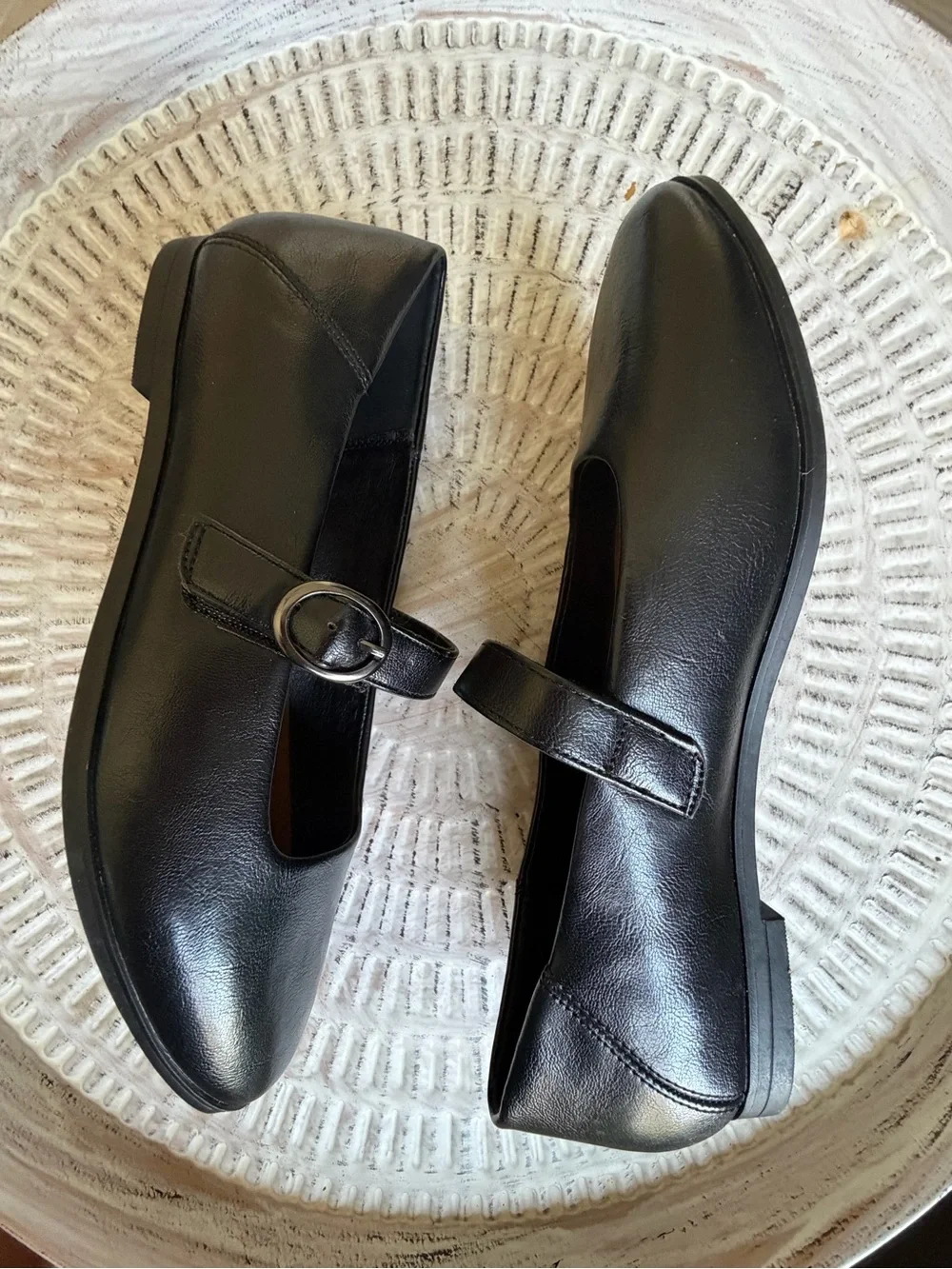 Baretrap’s Teagan MaryJane Flats in Black NWOT